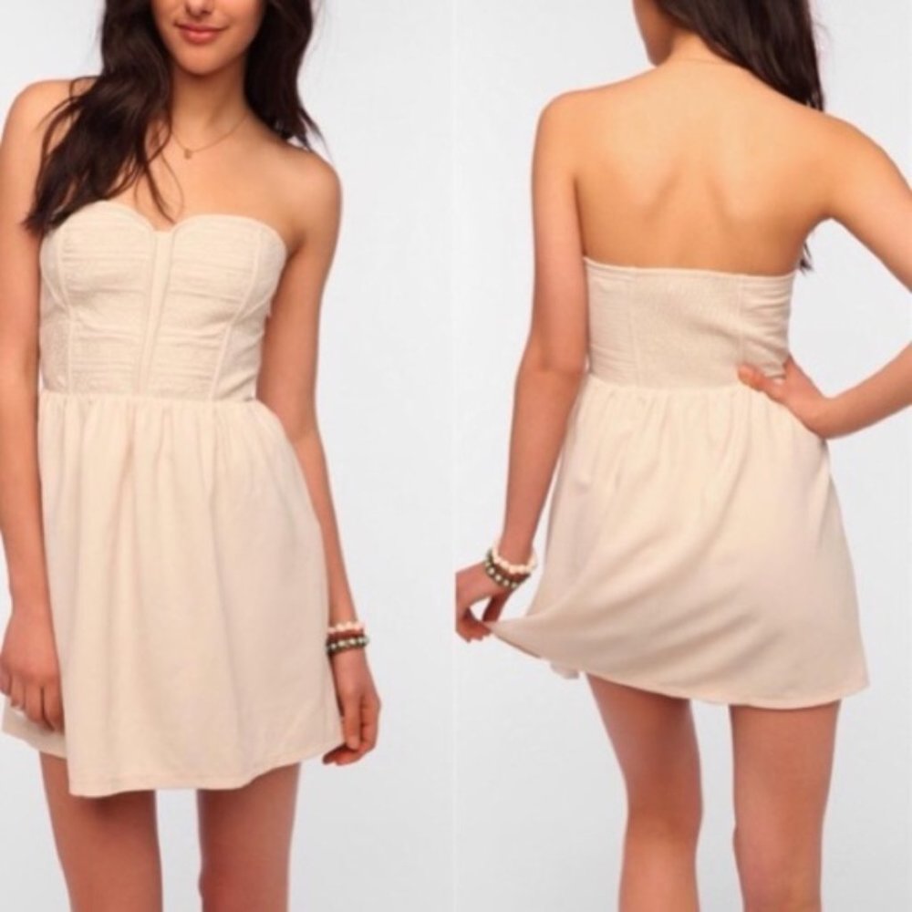 Elegant Cream Strapless Dress